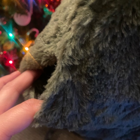 Woman’s reversible Free Country Vest - Picture 8 of 11